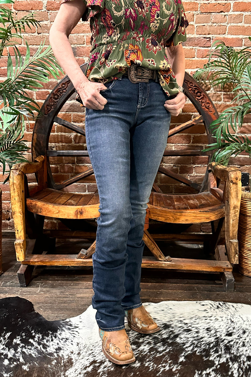 Elyse Comfort Fit Mid Rise Slim Boot Cut Jean-Bootcut-Silver Jeans-Gallop 'n Glitz- Women's Western Wear Boutique, Located in Grants Pass, Oregon